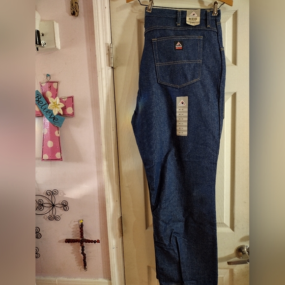 Bulwark Men's 46×30 Relaxed Fit FR Denim Jean PEJ2DD1 *Flaw***** Flaw tiny
